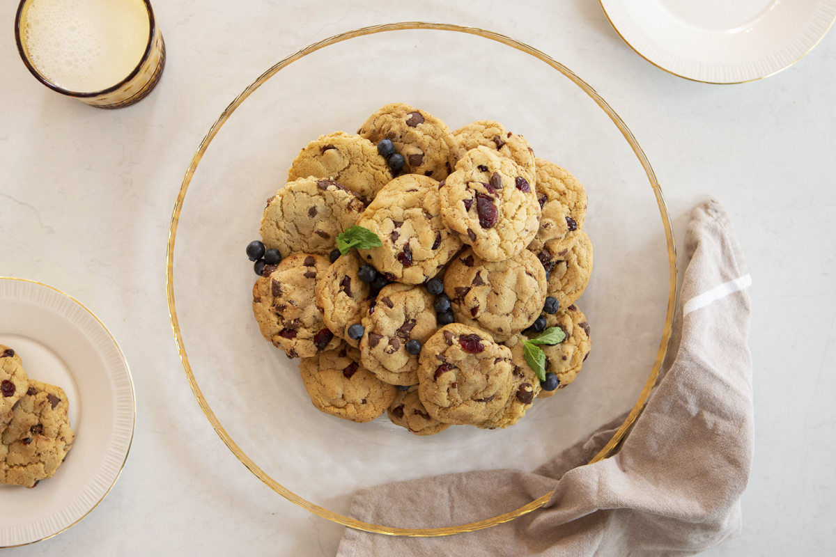 chocolate-cranberry-cookies